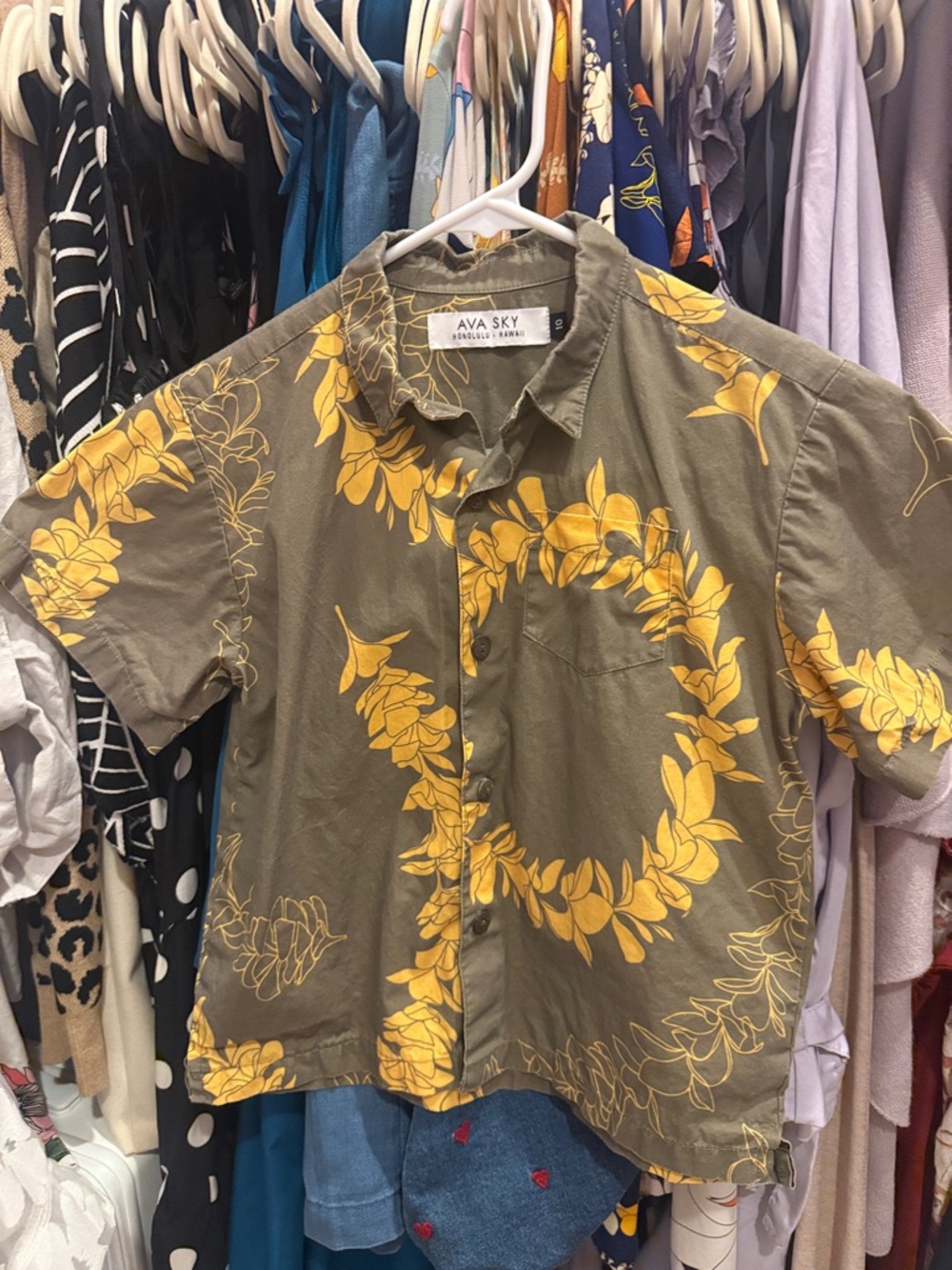 AVA SKY/Fighting Eel Aloha shirt with Yellow Plumeria lei design Youth 10